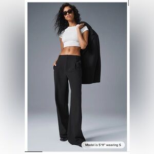 Alo NWT trouser / High waist pursuit in black